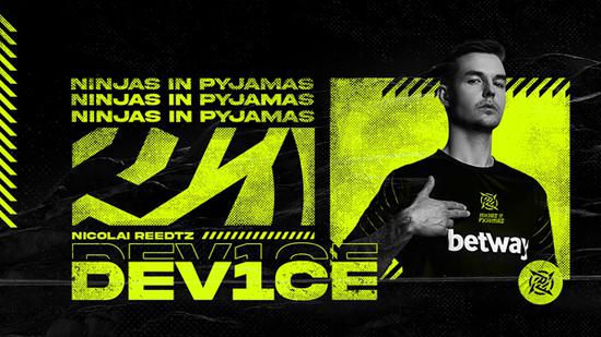 从借鉴到创新《300英雄》走过12年辉煌历程